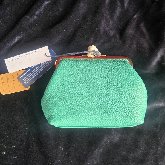 Dooney & Bourke Pebbled Leather Kisslock Coin Purse Green - Picture 3 of 9